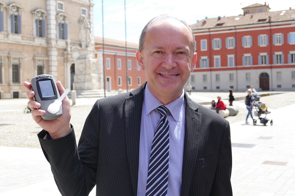 165 Massimo Bigarelli con il carbossimetro 1000