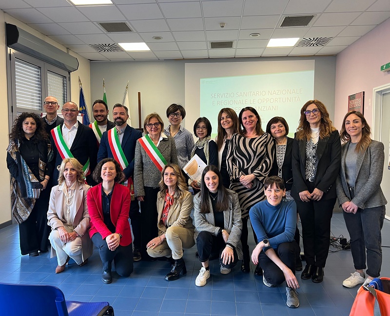 Foto delegazione giapponese vignola2025