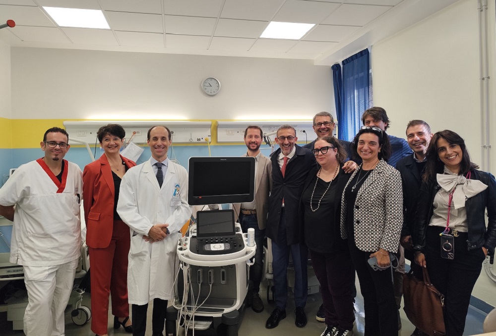 Gruppo con donatori e professionisti 1000