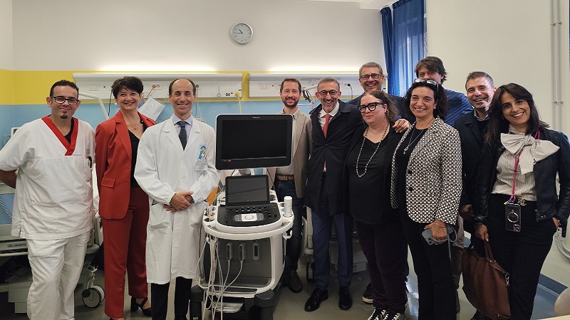 Gruppo con donatori e professionisti 800 x 450