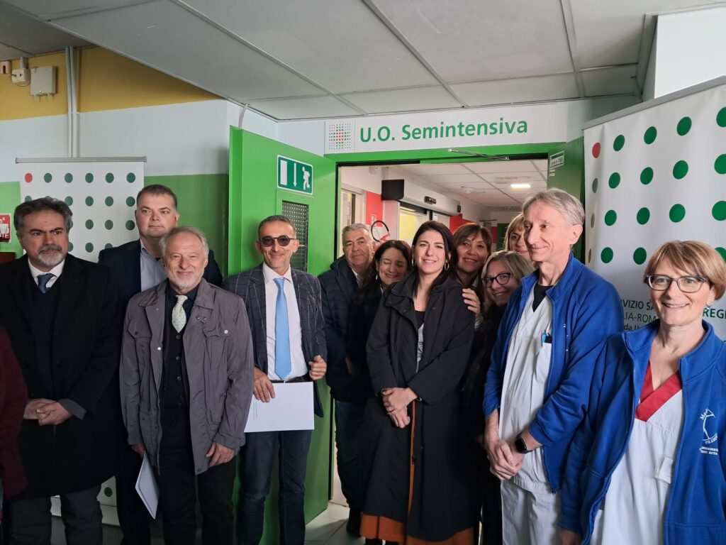 Un momento dellinaugurazione della terapia semintensiva